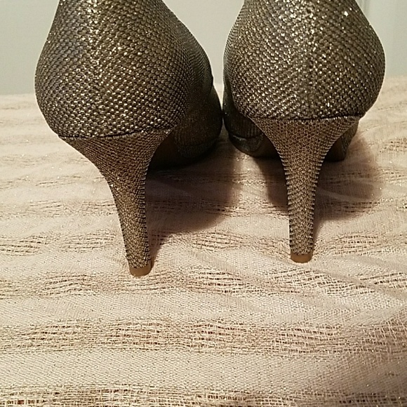 Shoes - Picture 3 of 5